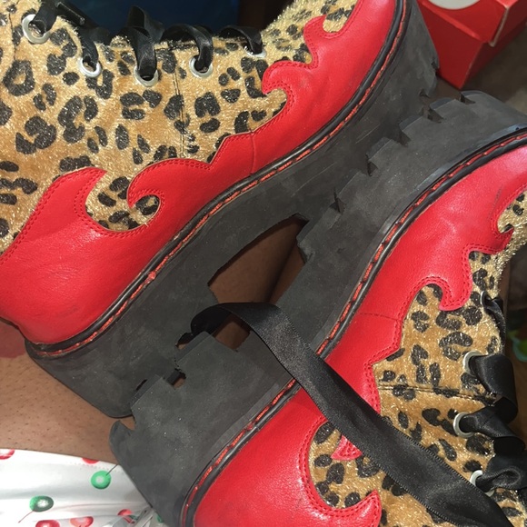 Dolls kills boots size 8 - Picture 5 of 5